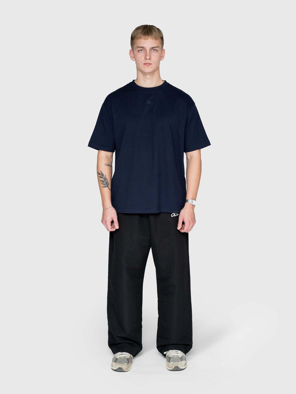 Confidence Box Tee - Navy/White