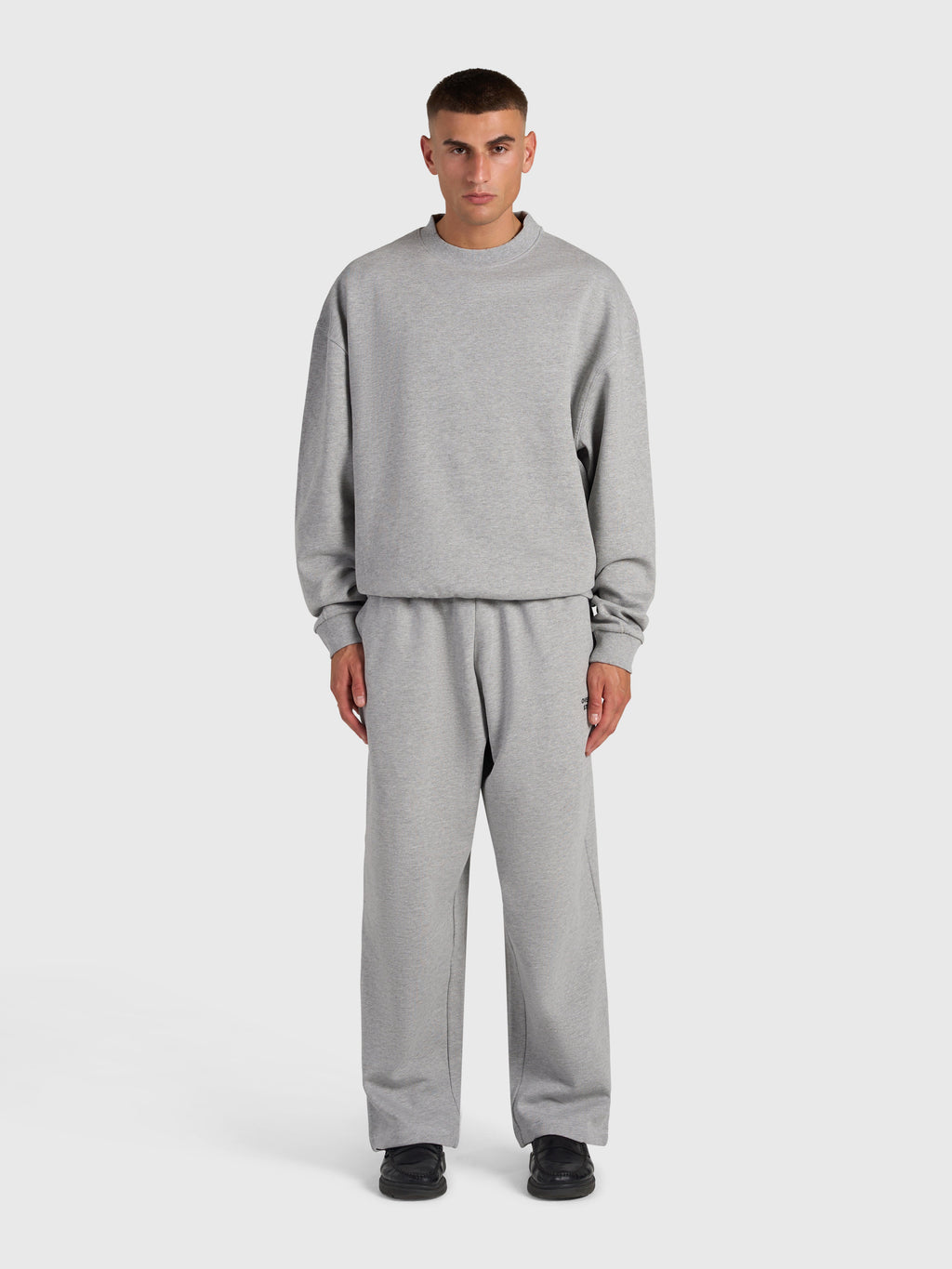 Confidence V2 Sweatshirt - Cloud Grey/White