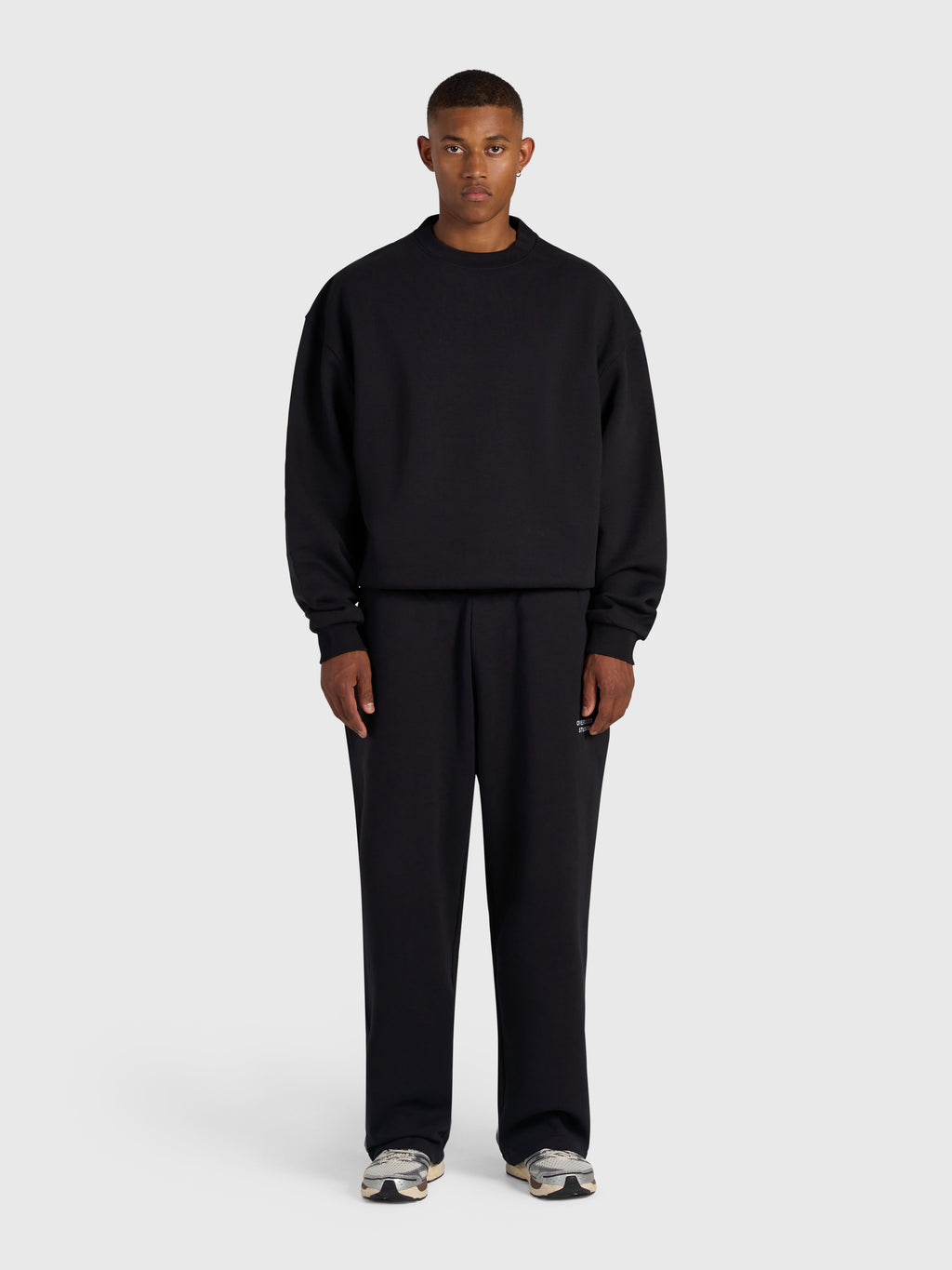 Confidence V2 Sweatshirt - Black/Pink