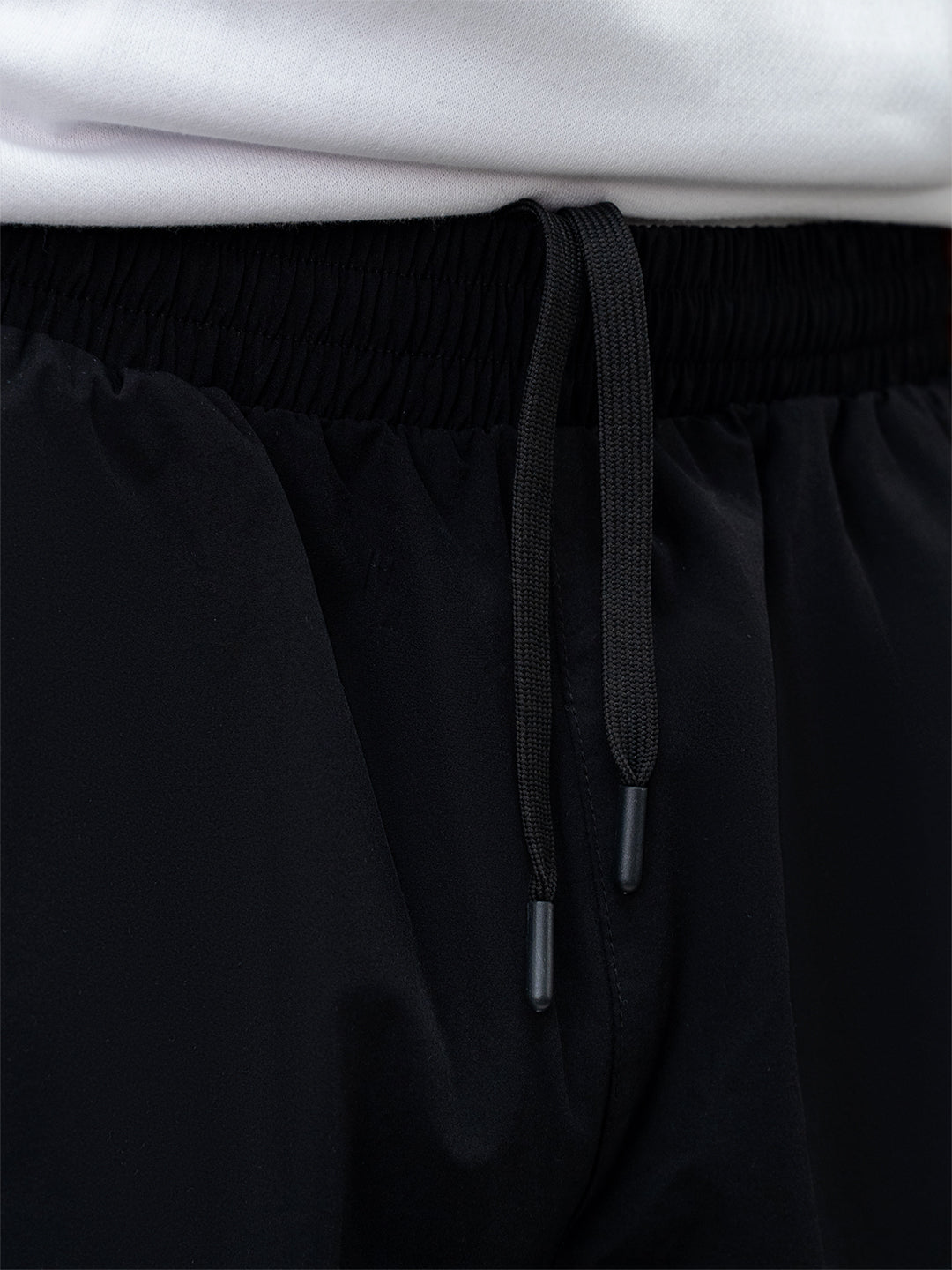 Confidence Tech Shorts - Black/White