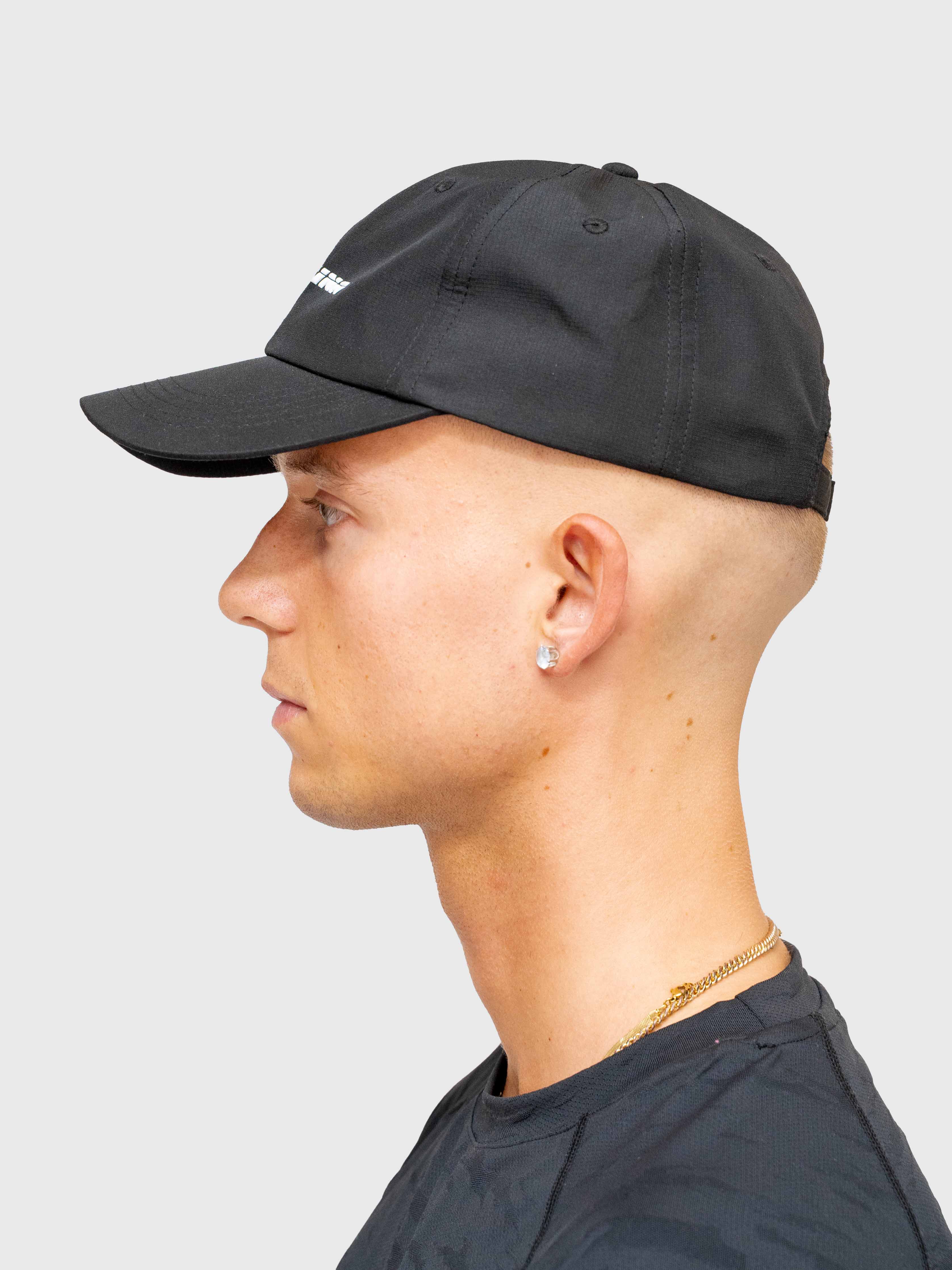 Stamina Tech Cap - Black/White