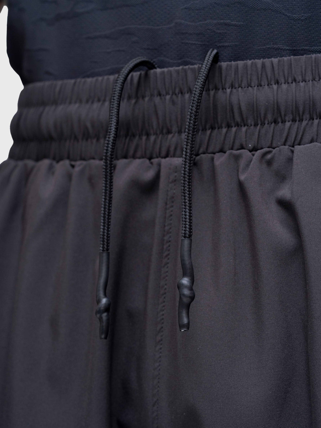 Confidence Tech Shorts 2.0 - Black/White