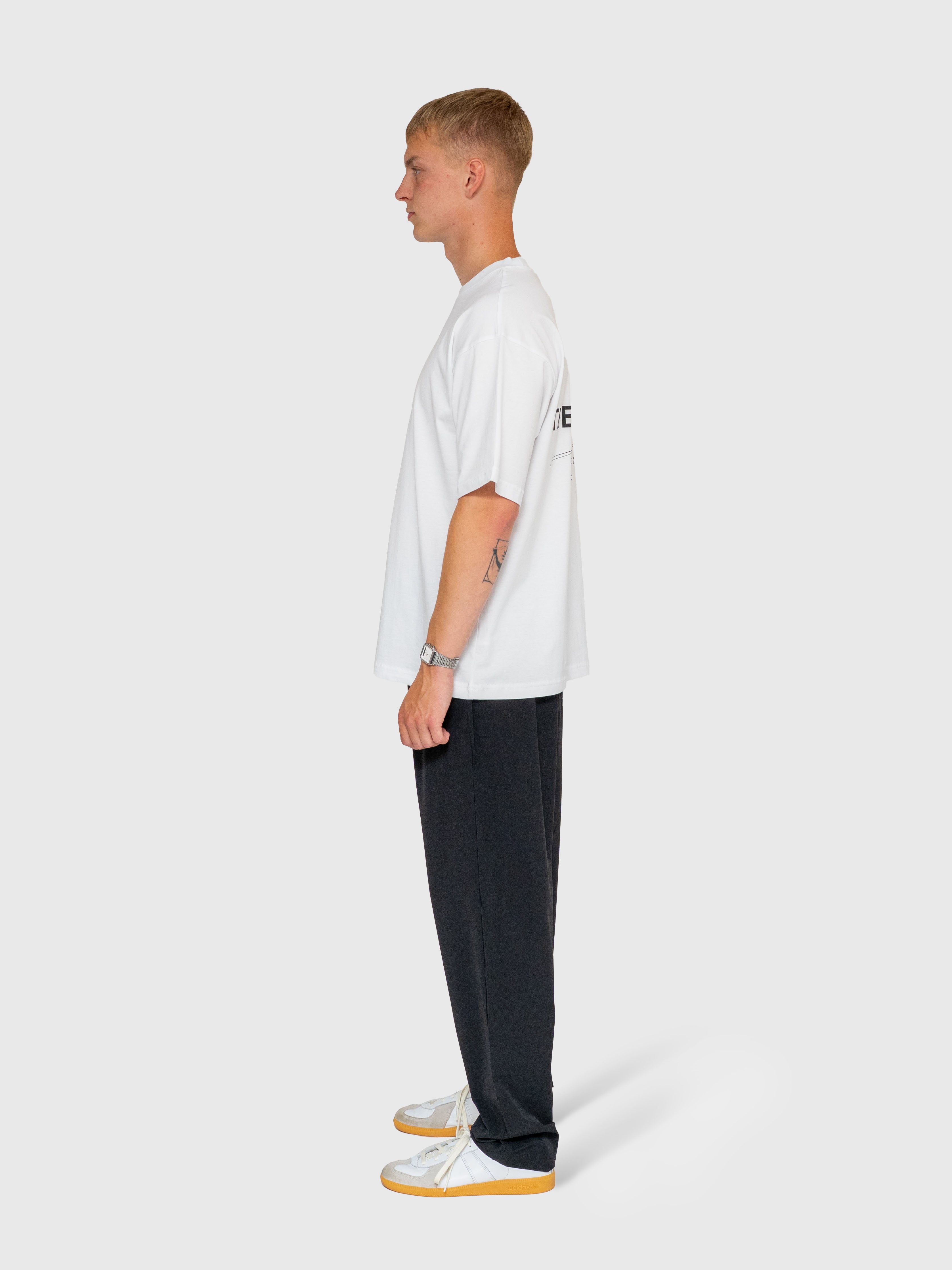 Long Run Box Tee - White/Black