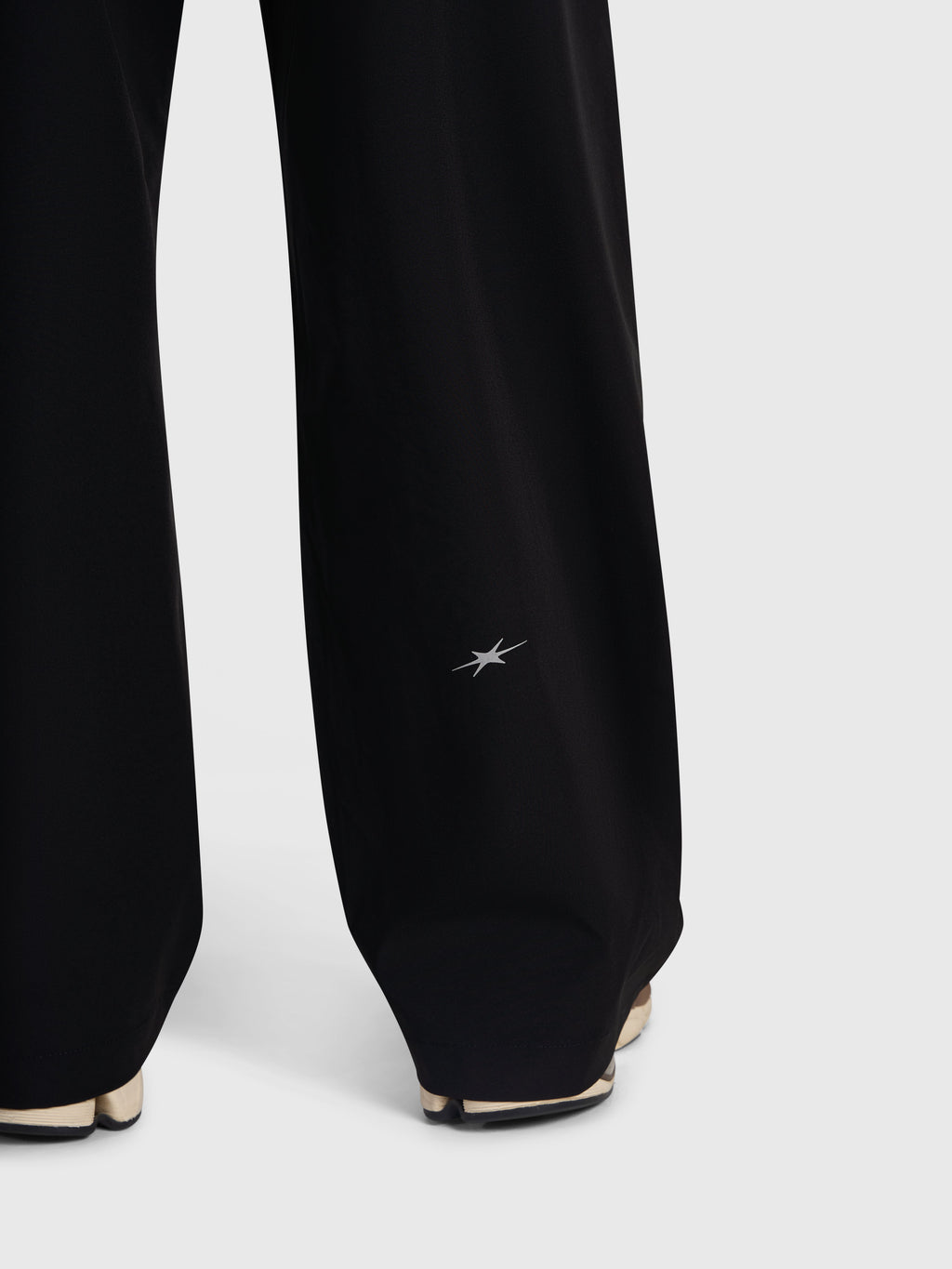 Confidence V2 Tech Pants - Black/White