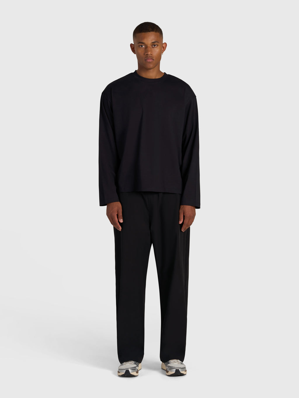 Confidence V2 Long Sleeve - Black/White